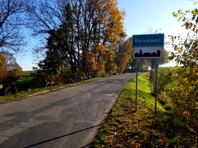 Kornowac, wjazd od strony wsi Łańce