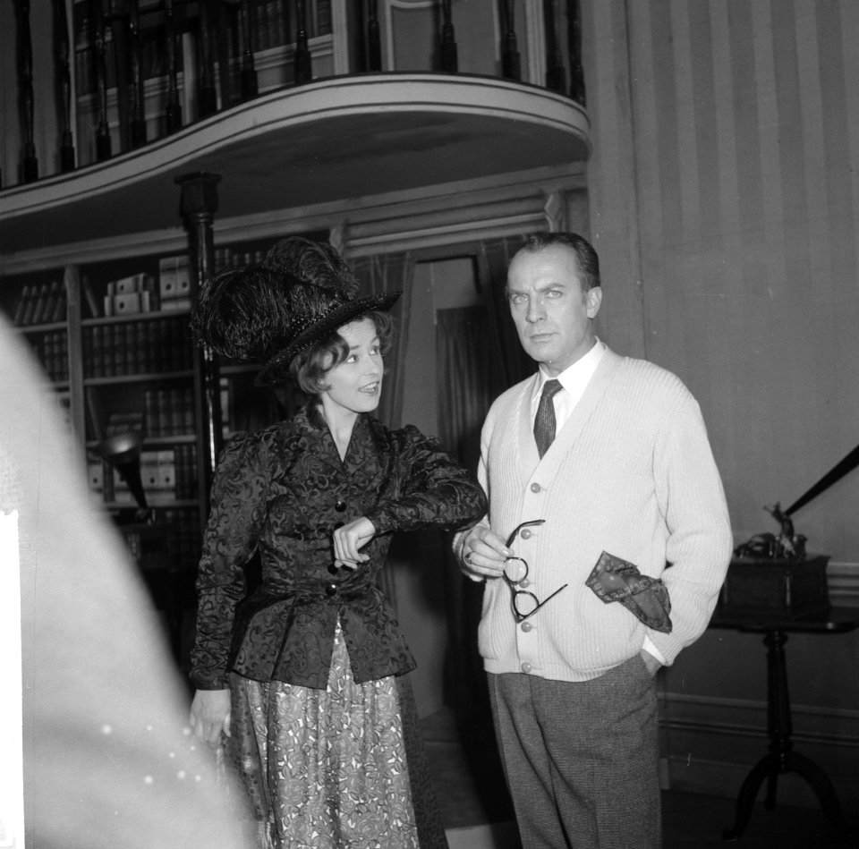 Kostuumrepetitie My fair Lady , Wim Sonneveld en Margr. de Groot, Bestanddeelnr 911-6143