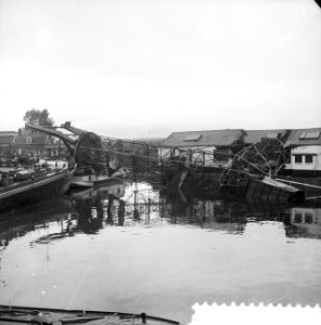 Kraan stort neer bij Capelle aan de IJssel, Bestanddeelnr 912-7292