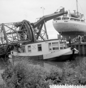 Kraan stort neer bij Capelle aan de IJssel, Bestanddeelnr 912-7296