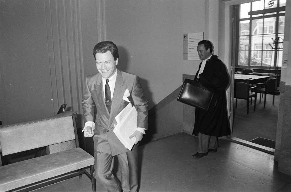 Kort geding vader en zoon Moszkovicz in Maastricht mr. Baruch Moszcovicz bij aa, Bestanddeelnr 933-7393
