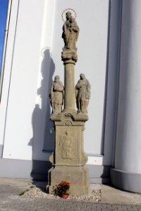 Kostel sv. Petra z Alkantary, Karviná - sloupek