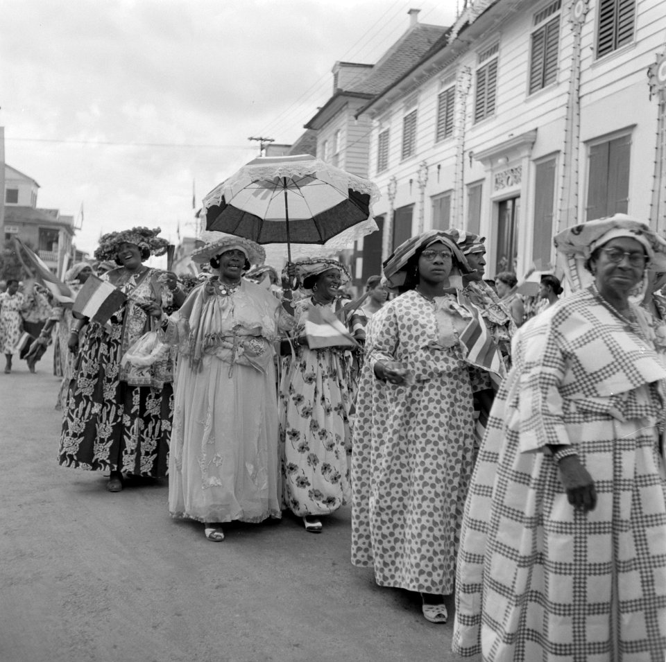 Kotto Missies bij de bijeenkomst op het Gouvernementsplein in Paramaribo, Bestanddeelnr 252-4410