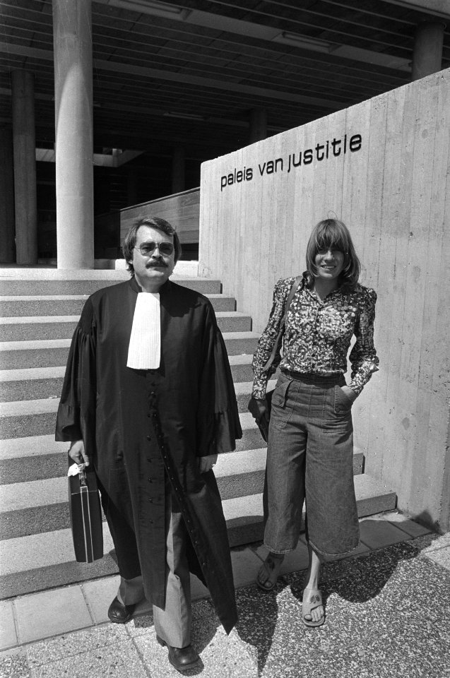 Kort geding , Mieke Sterk tegen NOC, Mieke Sterk en advocaat mr Verzijl, Bestanddeelnr 928-6766