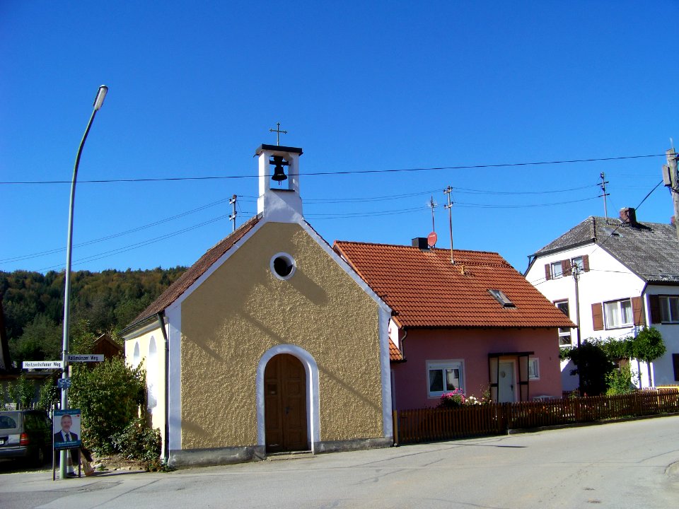 Krachenhausen-Dorfkapelle-zur-Heiligen-Familie