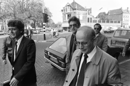 Kort geding Gerrie Knetemann tegen sponsor Skil in Breda aankomst met advocaat V, Bestanddeelnr 933-4615
