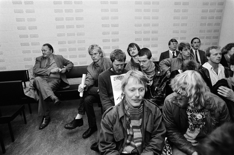 Kort geding FNV-jongeren tegen minister Ruding n.a.v. interview in HVV een aant, Bestanddeelnr 933-1265