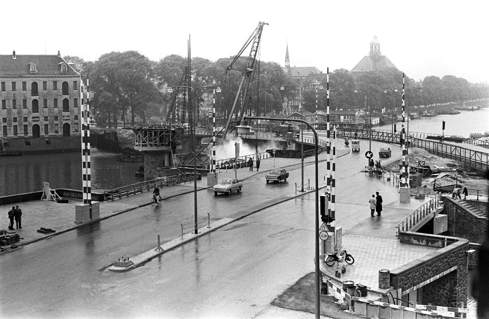 Kortjewantsbrug open over Schippersgracht tussen Prins Hendrikkade en Kadijksple, Bestanddeelnr 921-3528