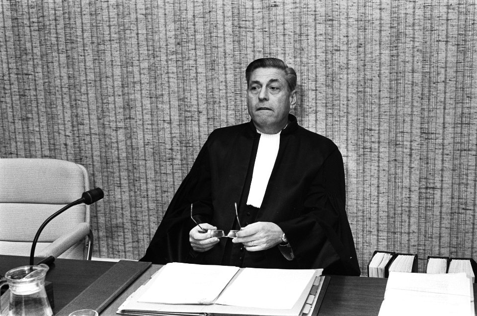 Kort geding naar aanleiding van de dood van kraker Hans Kok , president van de r, Bestanddeelnr 933-5039