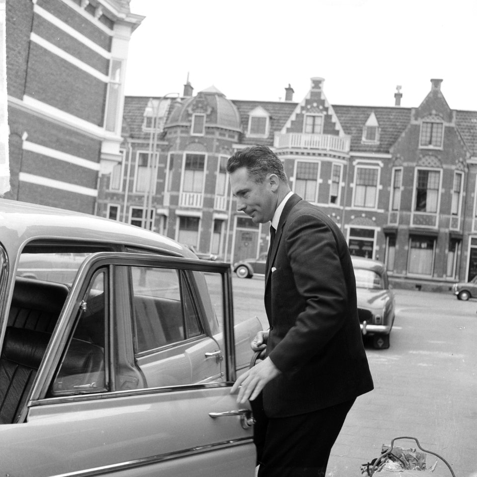 Kort geding Ben Essink contra EMS in Den Haag , dr. J. J. Goudsmid was aanwezig , Bestanddeelnr 916-3171