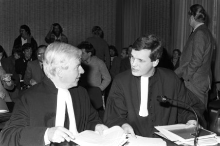 Kort geding mr. W. J. van Bennekom tegen burgemeester Polak en Staat der Nederla, Bestanddeelnr 931-9085