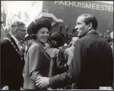 Koninklijk huis, prinsessen, prinsen, bezoeken, havens, Beatrix, prinses, Claus,, Bestanddeelnr 017-1098