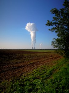 Kraftwerk Lippendorf vom Wirtschaftsweg Zwenkau‒Gaschwitz aus gesehen 2017