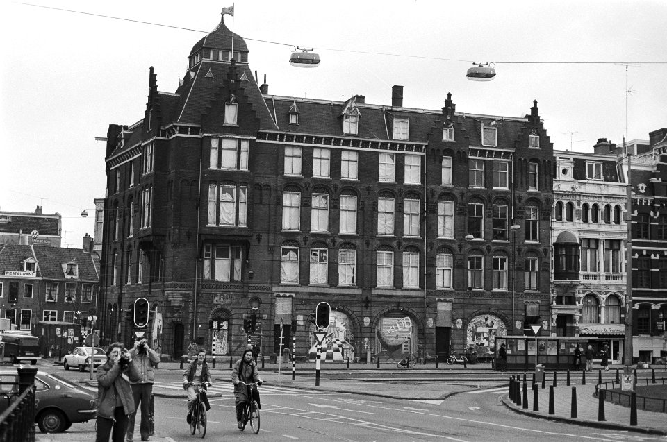 Kraakcomplex de Grote Wetering aan Amsterdamse Weteringsschans voorbereid op mog, Bestanddeelnr 931-1509