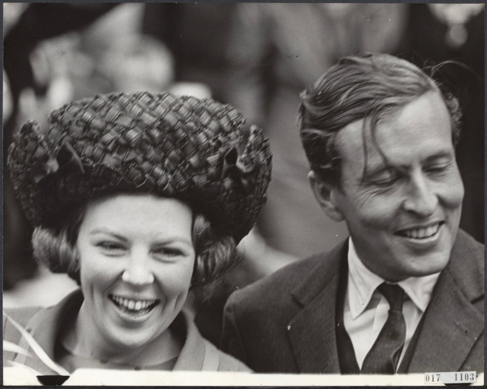 Koninklijk huis, prinsessen, prinsen, portretten, bezoeken, Beatrix, prinses, Cl, Bestanddeelnr 017-1103