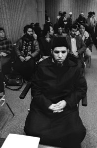 Kort geding van stichting De Moskee tegen imam El Hadrati, die na uit zijn f…, Bestanddeelnr 932-7431