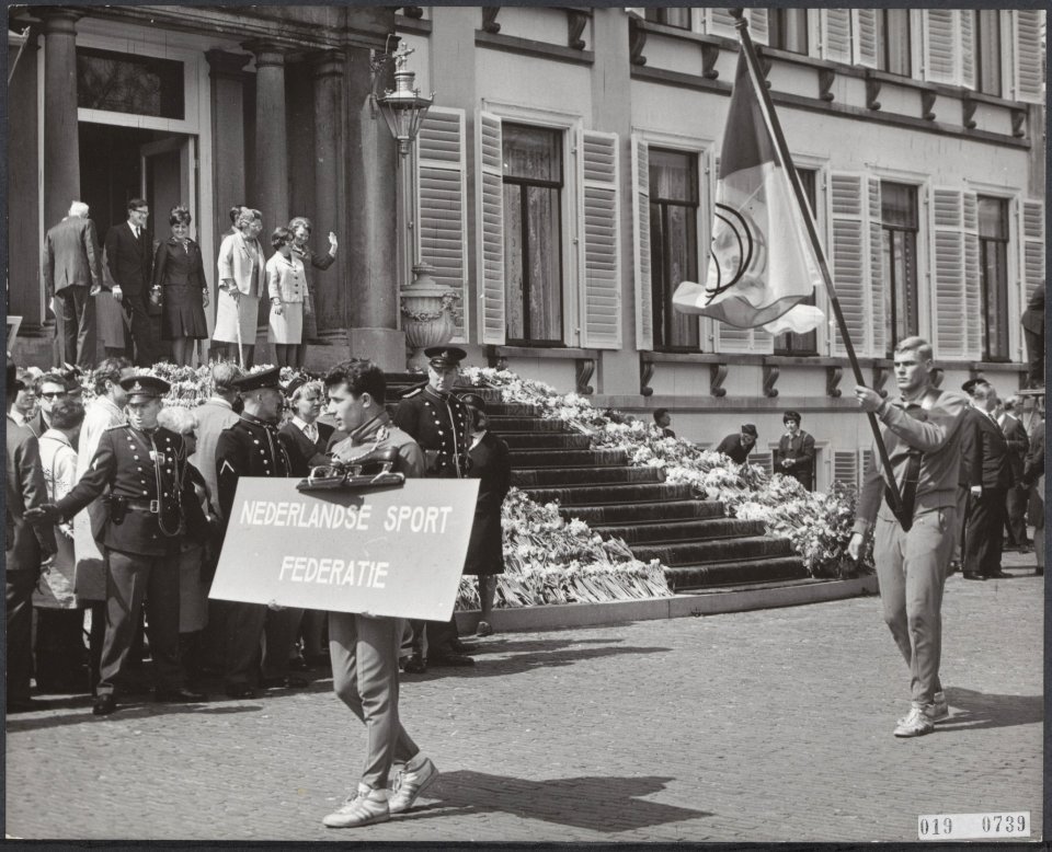 Koninklijk huis, prinsessen, koninginnen, prinsen, koninginnedag, Juliana, konin, Bestanddeelnr 019-0739
