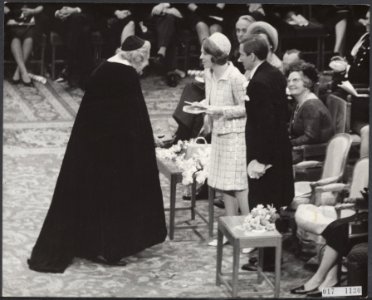 Koninklijk huis, prinsessen, prinsen, ontvangsten, verlovingen, acteurs, toneels, Bestanddeelnr 017-1130