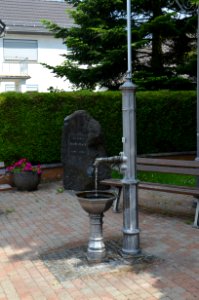 Kröffelbach,Brunnenplatz, Hinterländer Brunnen
