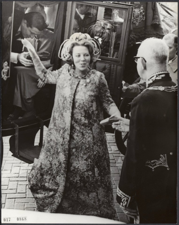 Koninklijk huis, prinsessen, prinsen, huwelijken, burgemeesters, Beatrix, prinse, Bestanddeelnr 017-0868