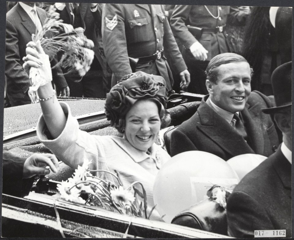 Koninklijk huis, prinsessen, prinsen, rijtoeren, Beatrix, prinses, Claus, prins, Bestanddeelnr 017-1162