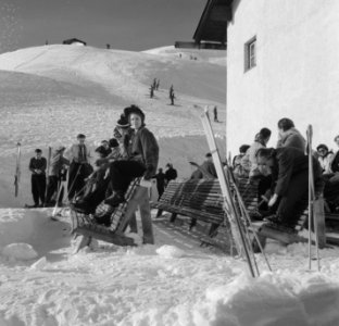 Koninklijke familie in Sankt Anton. Wintersporters, Bestanddeelnr 904-3681