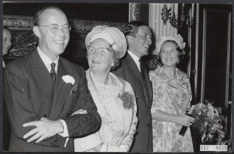 Koninklijk huis, prinsessen, prinsen, bezoeken, verlovingen, portretten, Beatrix, Bestanddeelnr 017-0839