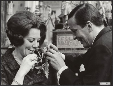Koninklijk huis, prinsessen, prinsen, portretten, sieraden, Beatrix, prinses, Cl, Bestanddeelnr 017-1163