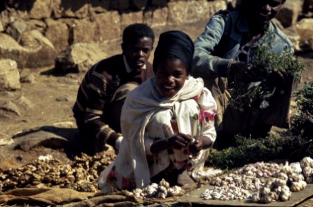 Koninklijk Paar en Prinses Beatrix en Prins Claus in Ethiopie bevolking Ethiopi, Bestanddeelnr 254-8877
