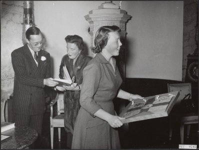 Koninklijk huis, prinsessen, koninginnen, prinsen, verjaardagen, geschenken, vla, Bestanddeelnr 017-0245