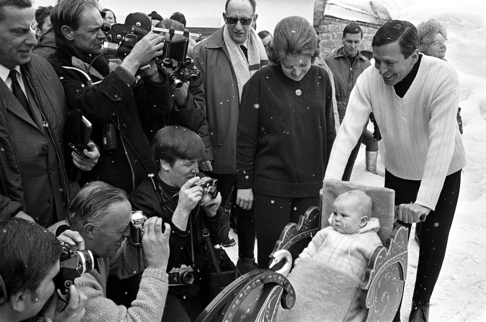 Koninklijke familie in Lech. Prinses Beatrix , prins Claus en prins Alexander po, Bestanddeelnr 921-1337
