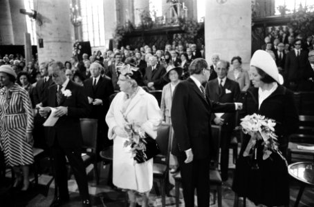 Koninklijke familie in de kerk, Bestanddeelnr 927-9401