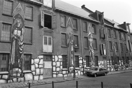 Kraakpand Conradstraat (voormalige Rijkskledingmagazijnen Amsterdam, beschilderd, Bestanddeelnr 934-2796