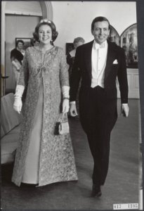 Koninklijk huis, prinsessen, prinsen, maaltijden, galakleding, Beatrix, prinses,, Bestanddeelnr 017-1185