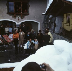 Koninklijke Familie in Lech, Oostenrijk Irene, Hughes Charles , Christina, HM, , Bestanddeelnr 254-8032