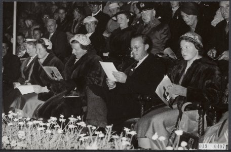 Koninklijk huis, prinsessen, koninginnen, prinsen, publiek, manifestaties, Beatr, Bestanddeelnr 019-0407