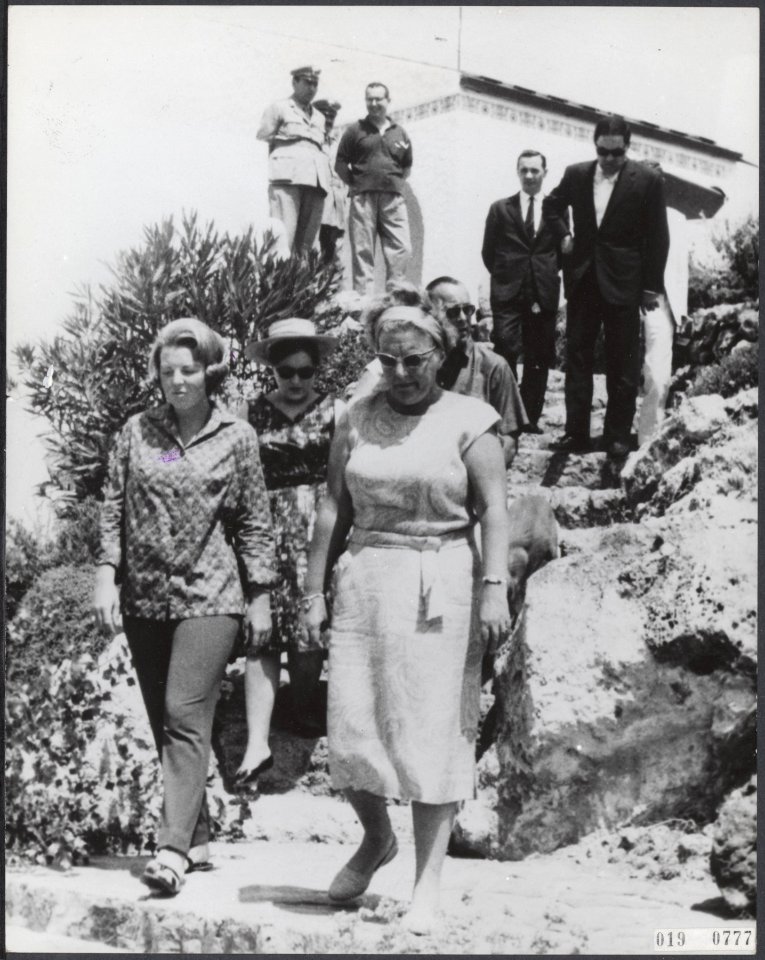 Koninklijk huis, prinsessen, koninginnen, prinsen, vakantie, Beatrix, prinses, B, Bestanddeelnr 019-0777