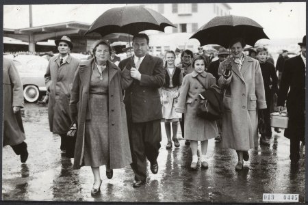 Koninklijk huis, prinsessen, koninginnen, vakanties, Juliana, koningin, Margriet, Bestanddeelnr 019-0445