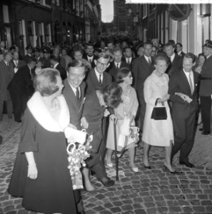 Koninklijke familie naar Tijl Uilenspiegel in Leiden, de Koninklijke familie, Bestanddeelnr 917-9254