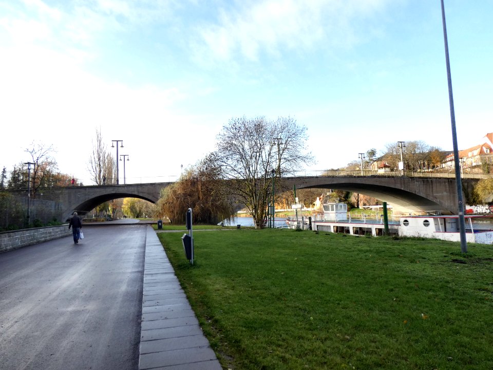 KröllwitzerBrücke Saalepromenade