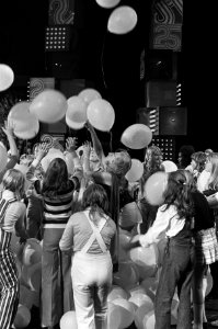 Koninklijke familie in RAI-gebouw aanwezig bij feestelijk spelprogramma gepresen, Bestanddeelnr 926-6602
