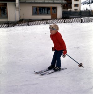 Koninklijke familie met wintersportvakantie in Lech. Prins Willem-Alexander, Bestanddeelnr 254-9183