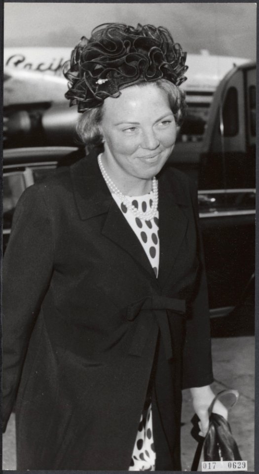 Koninklijk huis, prinsessen, portretten, VERTREKKEN, Beatrix, prinses, Bestanddeelnr 017-0629