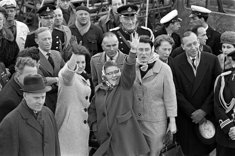 Koninklijk paar en Prinses Beatrix naar Mexico vertrokken vanaf Schiphol, Prinse, Bestanddeelnr 916-2762