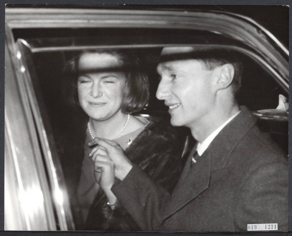 Koninklijk huis, prinsessen, prinsen, auto's, Irene, prinses, Karel Hugo prins, , Bestanddeelnr 019-1211