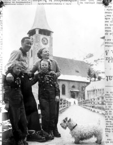 Koninklijke familie in Zwitserland, Bestanddeelnr 902-1007