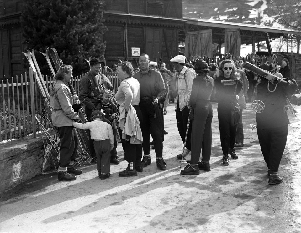 Koninklijke familie in Zwitserland, Bestanddeelnr 902-1015