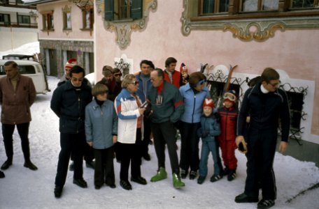 Koninklijke Familie in Lech (groepsfoto niet in 1979), Bestanddeelnr 253-8143