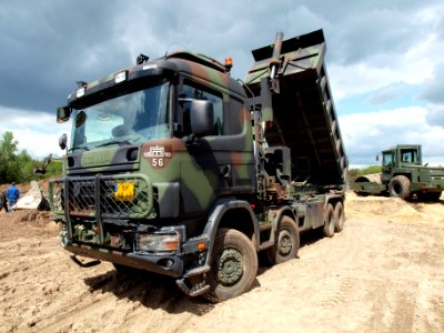 Koninklijke Landmacht Scania R124 CB8x8HZ420 photo2