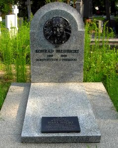 Konrad Pałubicki - nagrobek